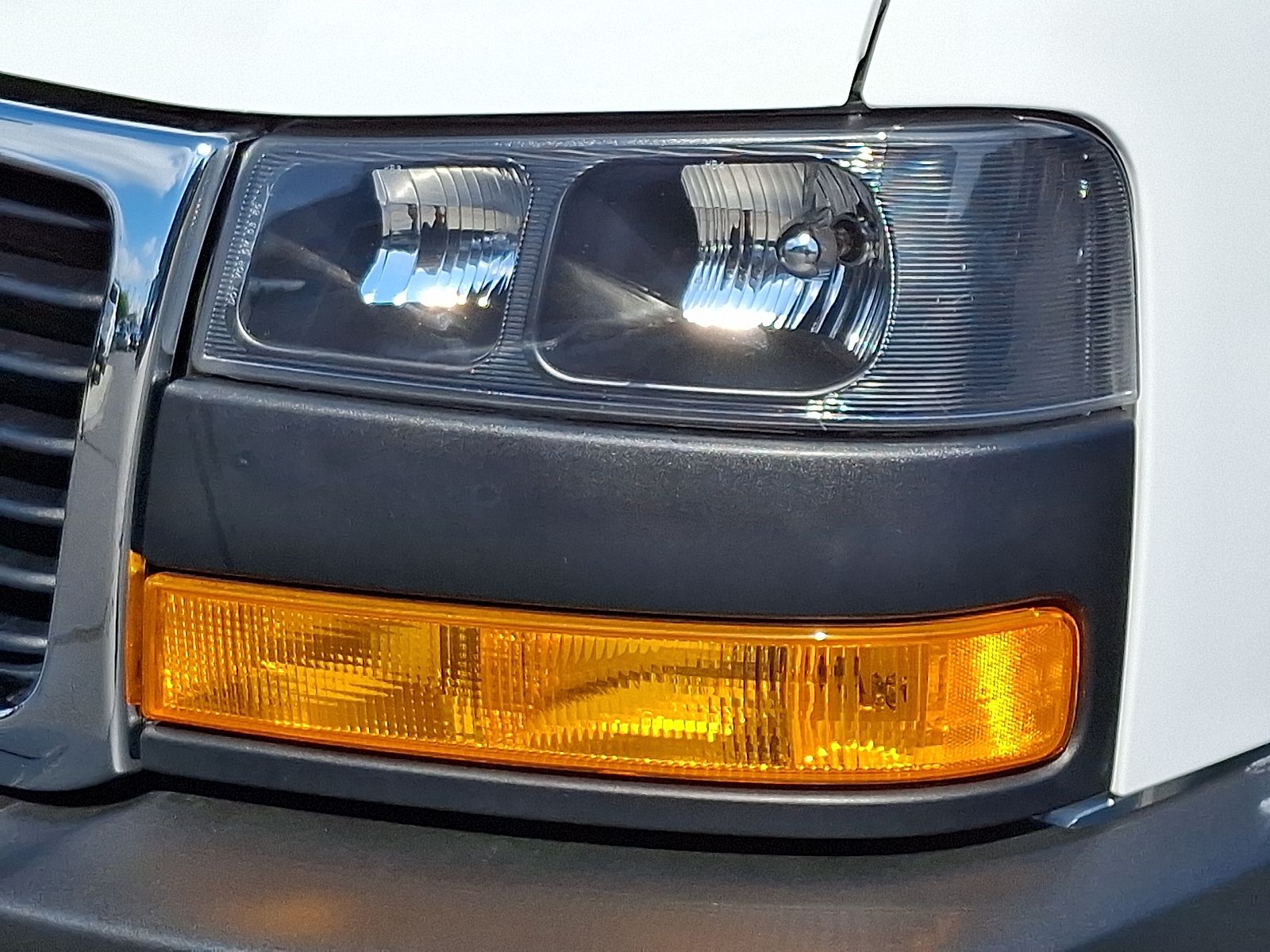 Vehicle image 25 of 30