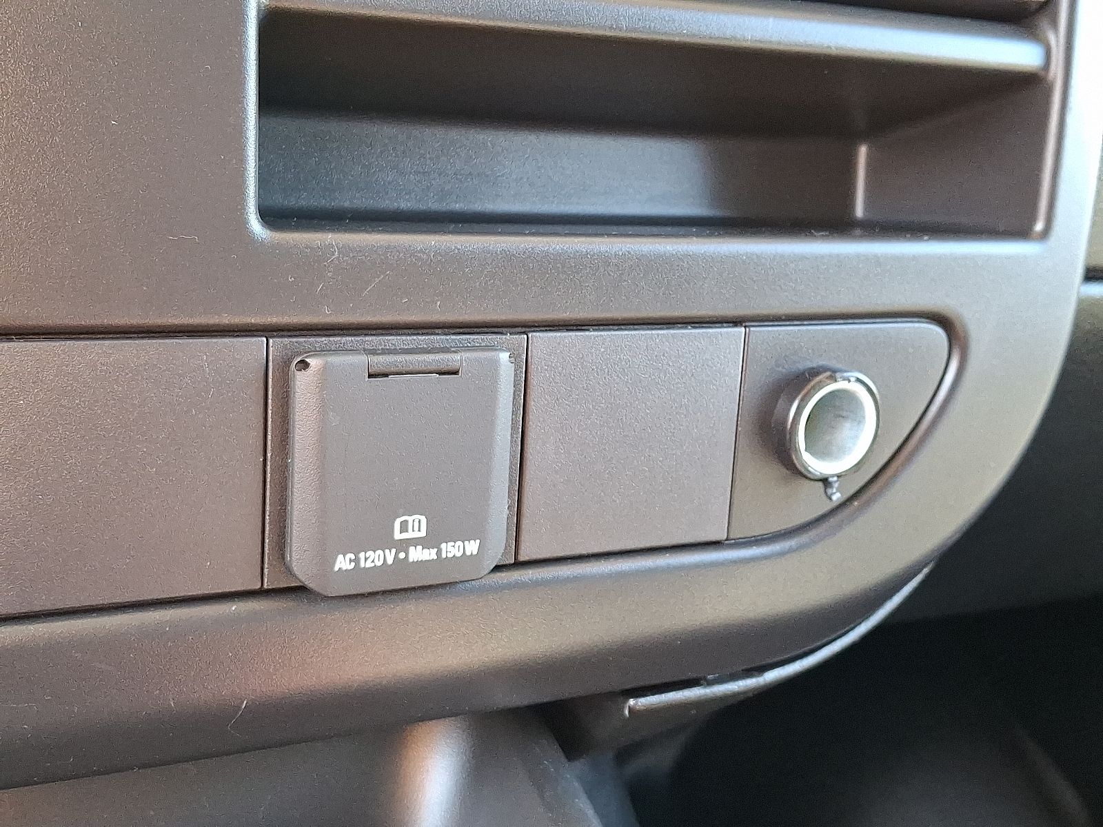 Vehicle image 18 of 30