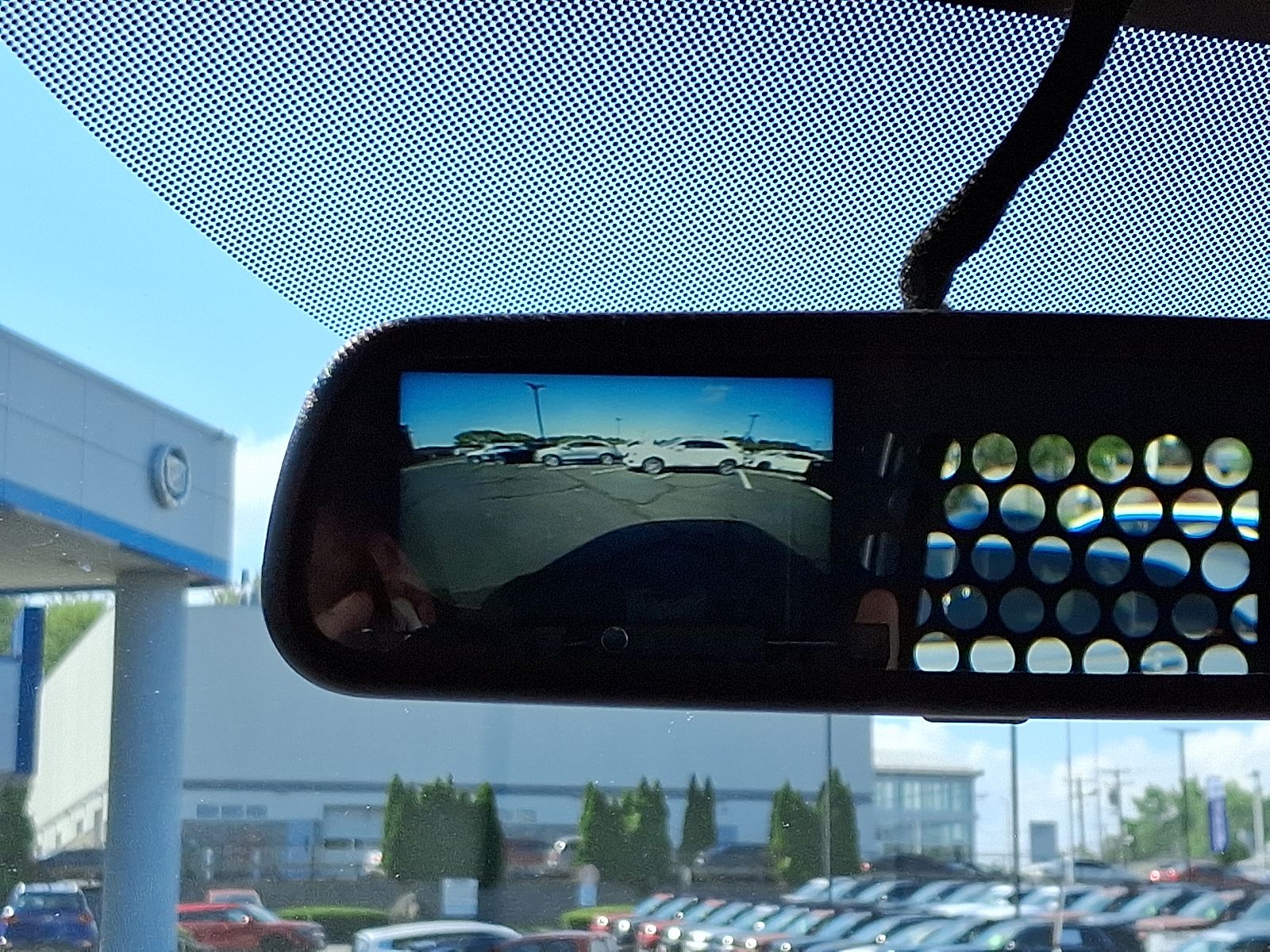 Vehicle image 27 of 30