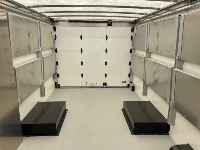 Vehicle image 10 of 16