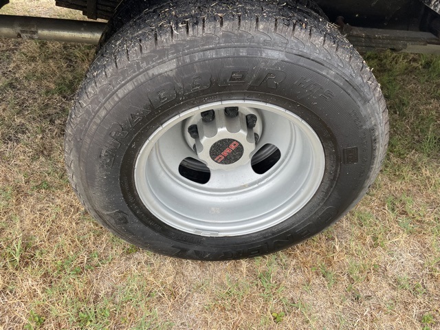Vehicle image 12 of 16