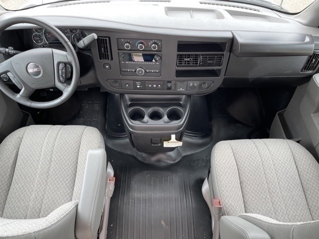 Vehicle image 6 of 19