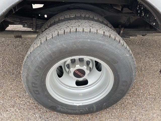 Vehicle image 11 of 19