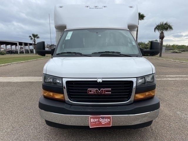 Vehicle image 4 of 18