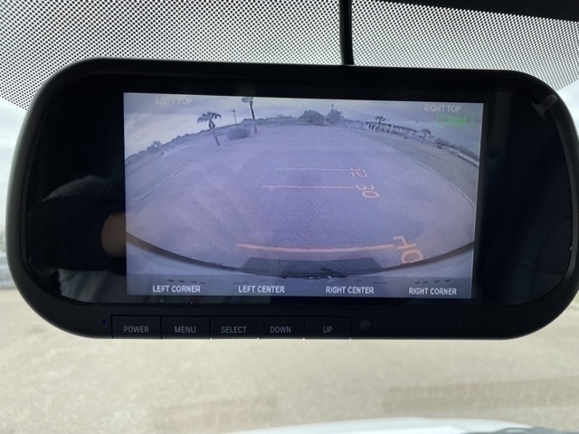 Vehicle image 9 of 18