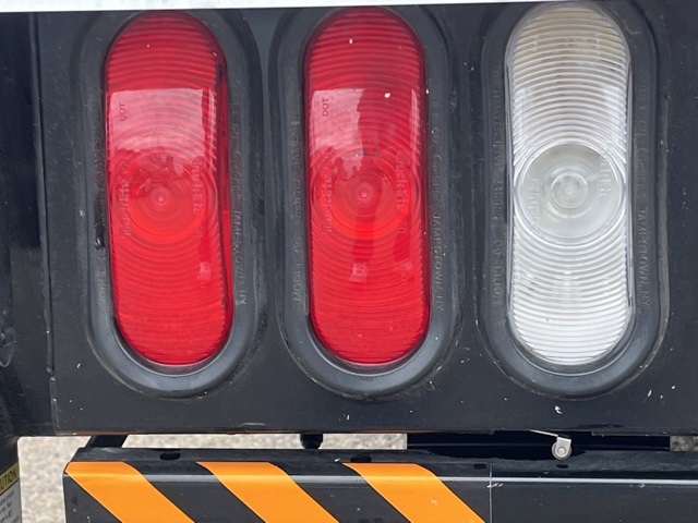 Vehicle image 10 of 21