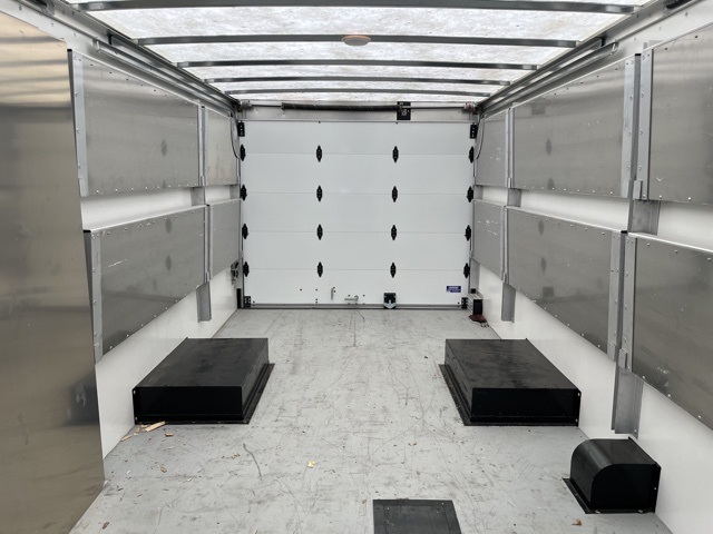 Vehicle image 20 of 21