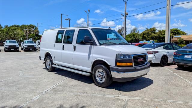 Vehicle image 4 of 29