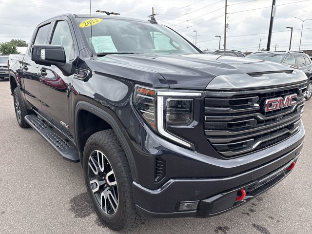Vehicle image 3 of 32