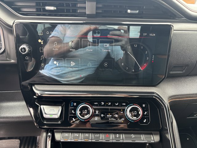 Vehicle image 21 of 32
