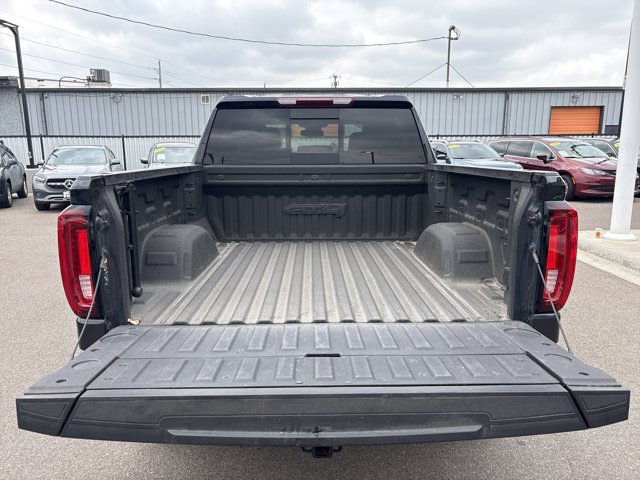 Vehicle image 10 of 32