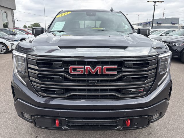 Vehicle image 2 of 32