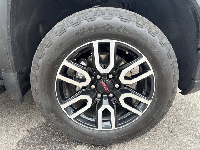 Vehicle image 9 of 32