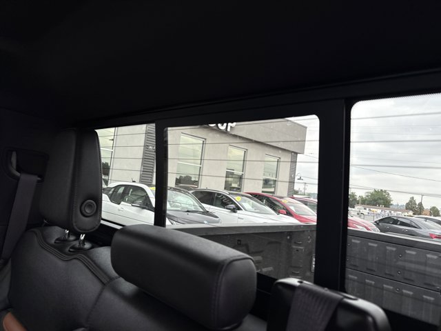 Vehicle image 14 of 32