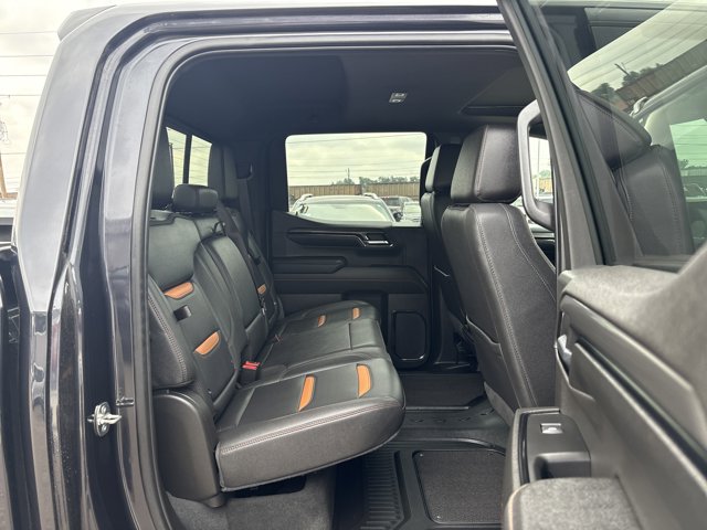 Vehicle image 13 of 32