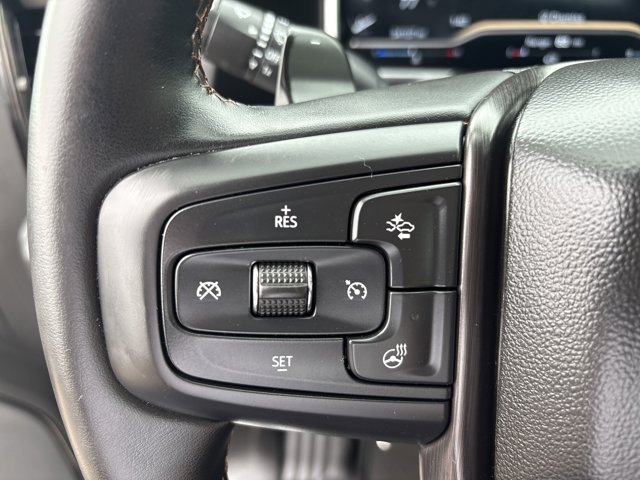 Vehicle image 30 of 32