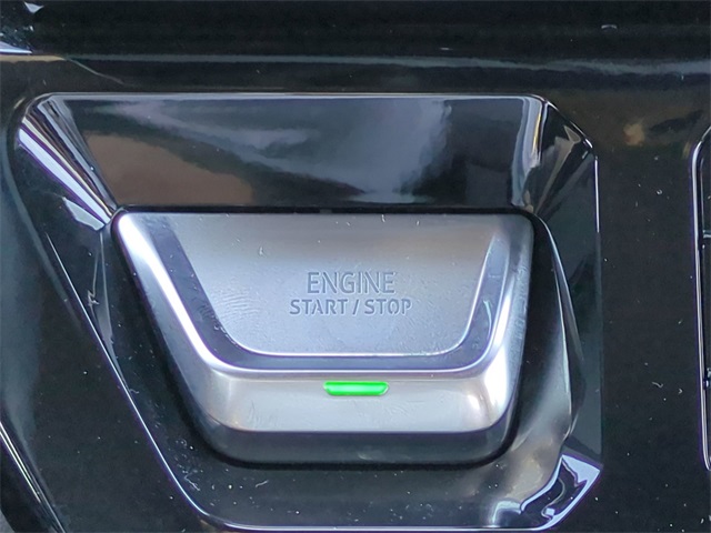 2023 GMC Sierra 1500 AT4 Image 28 of 35