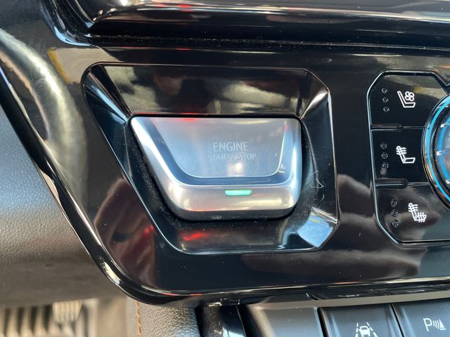 Vehicle image 36 of 43