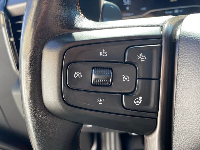Vehicle image 30 of 43