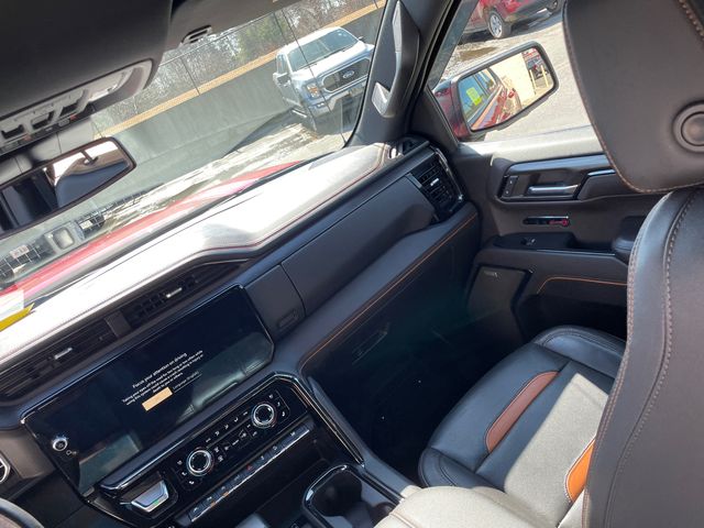 Vehicle image 23 of 43