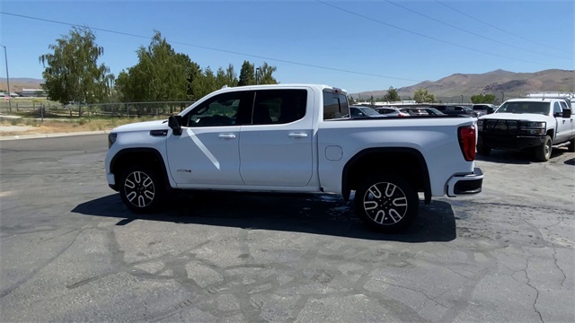 Vehicle image 7 of 24