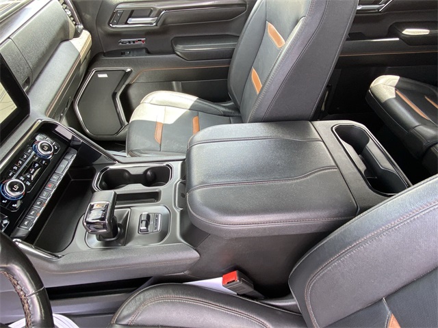 Vehicle image 16 of 24