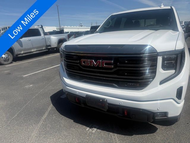 Vehicle image 11 of 13