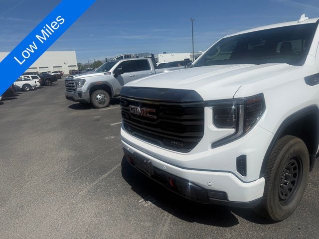 Vehicle image 10 of 13