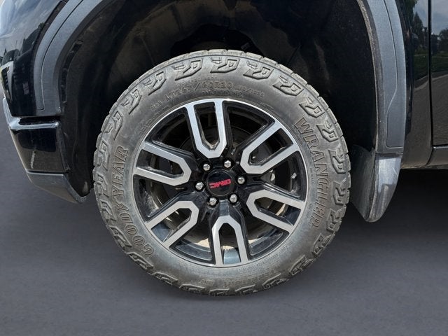 Vehicle image 13 of 31