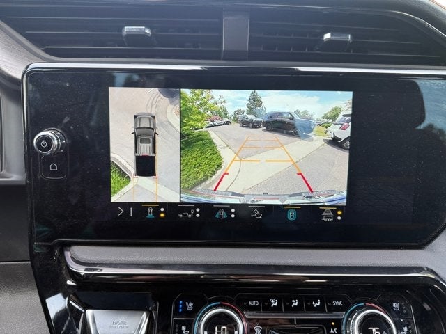 Vehicle image 21 of 31