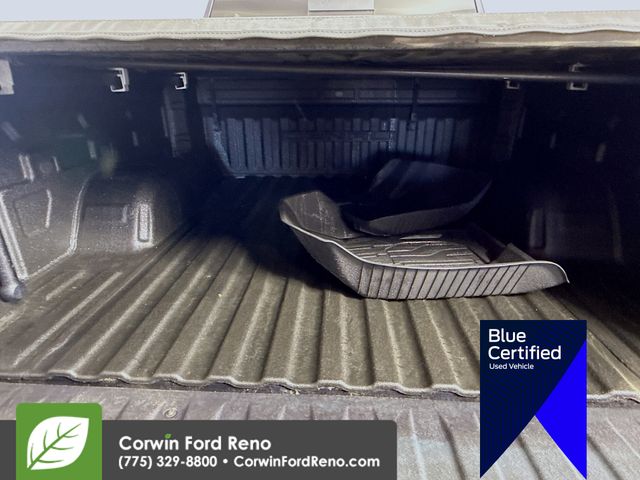 Vehicle image 28 of 42