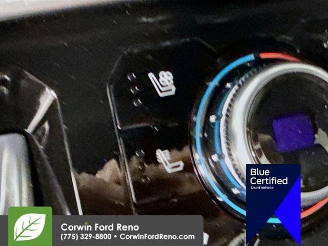 Vehicle image 22 of 42