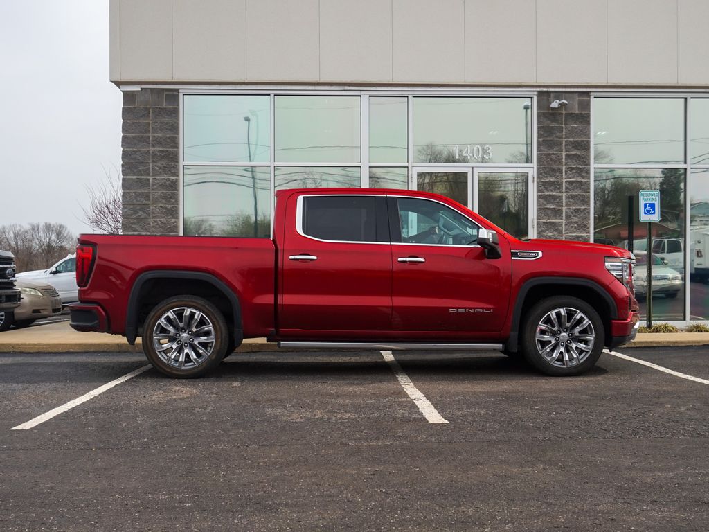 2023 GMC Sierra 1500 Denali Image 3 of 34