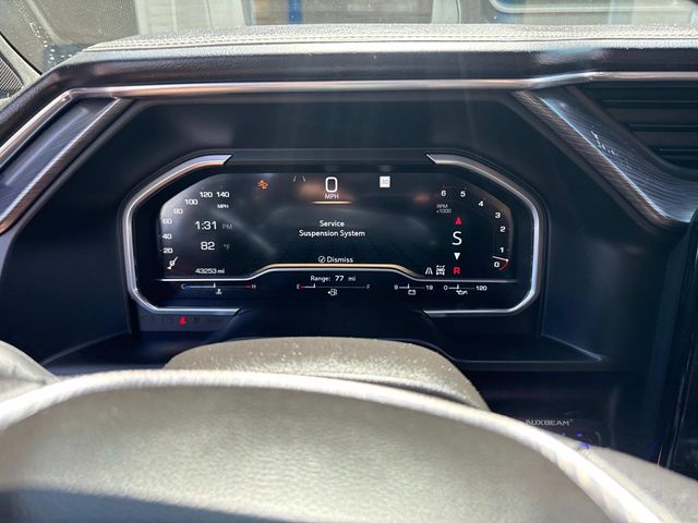 Vehicle image 17 of 34