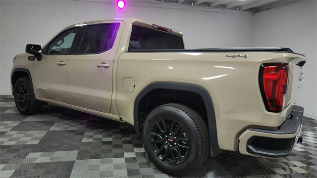 Vehicle image 9 of 26