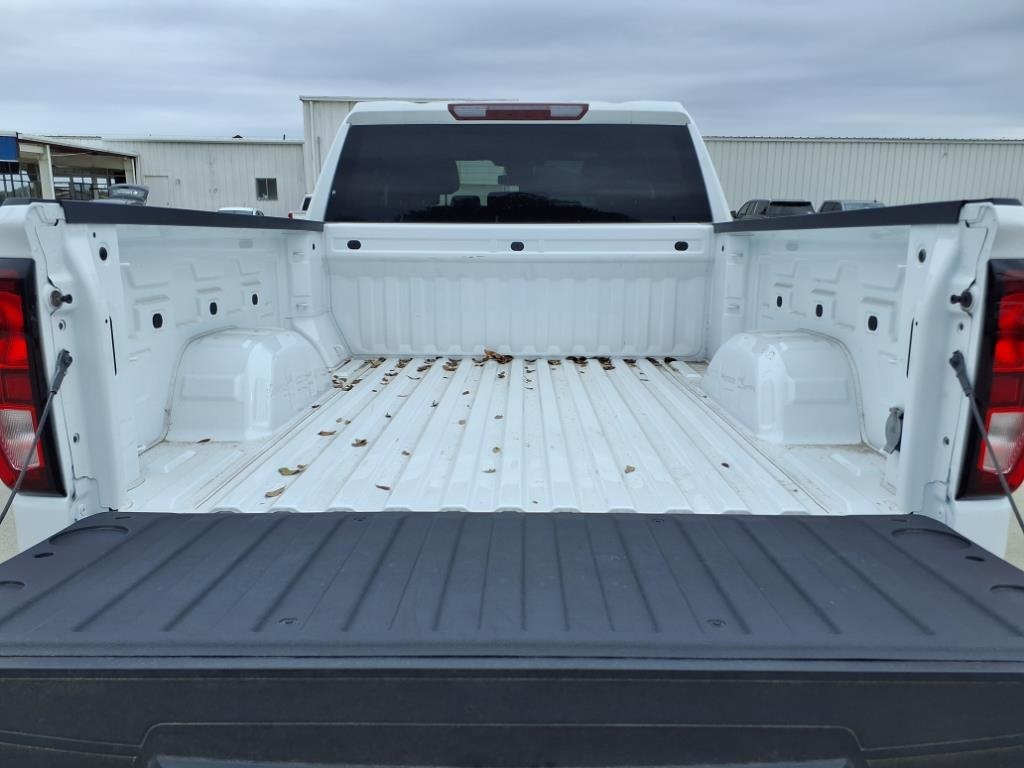 Vehicle image 12 of 23