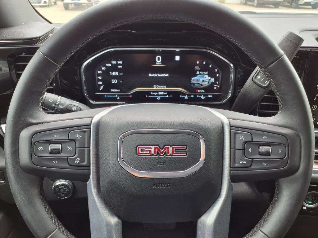 Vehicle image 21 of 23