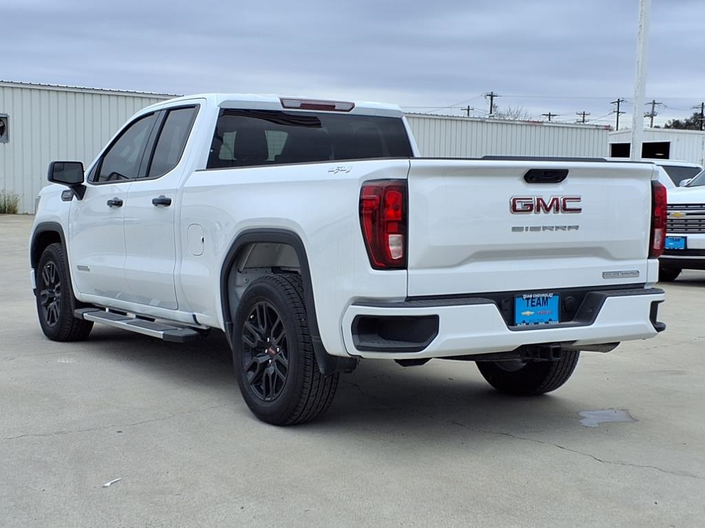 Vehicle image 7 of 23