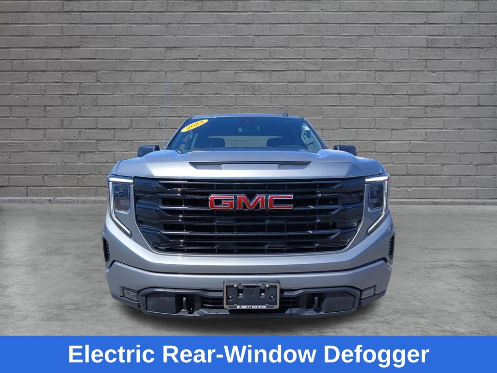 2023 GMC Sierra 1500 Elevation Image 3 of 32