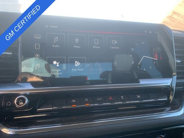 Vehicle image 16 of 24