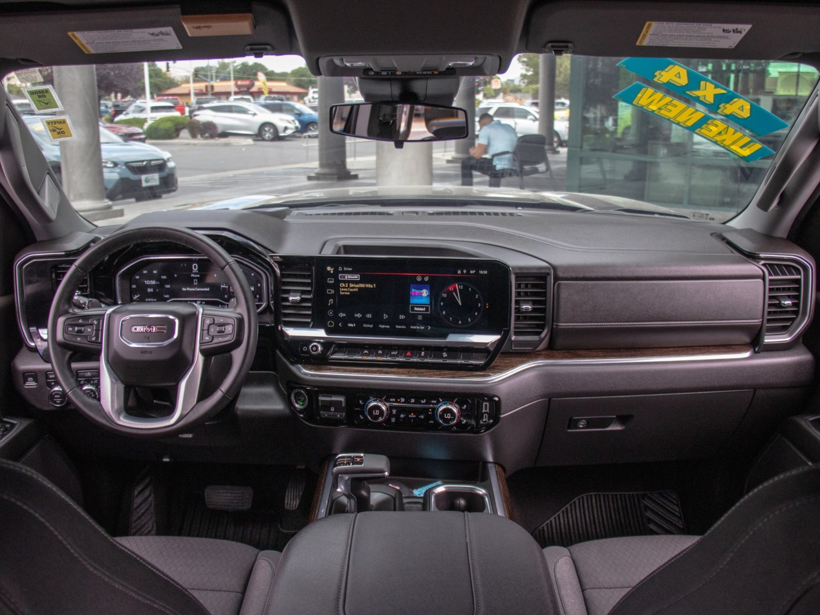 Vehicle image 15 of 24