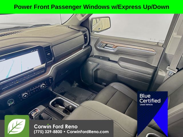 Vehicle image 29 of 34