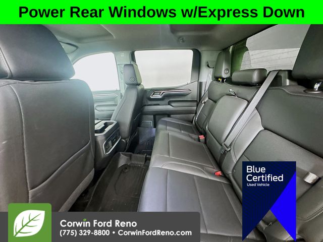 Vehicle image 17 of 34