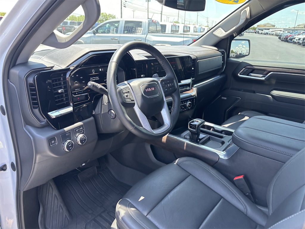 Vehicle image 39 of 61
