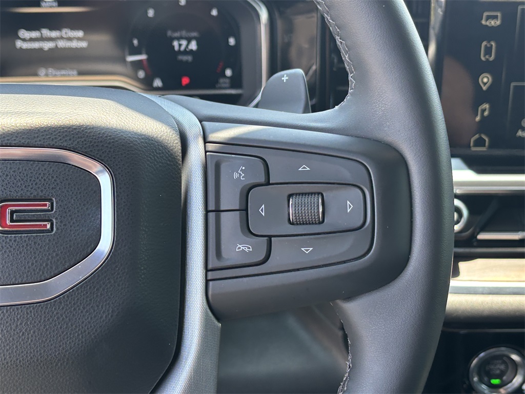 Vehicle image 21 of 61