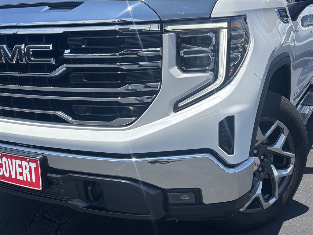 Vehicle image 12 of 61