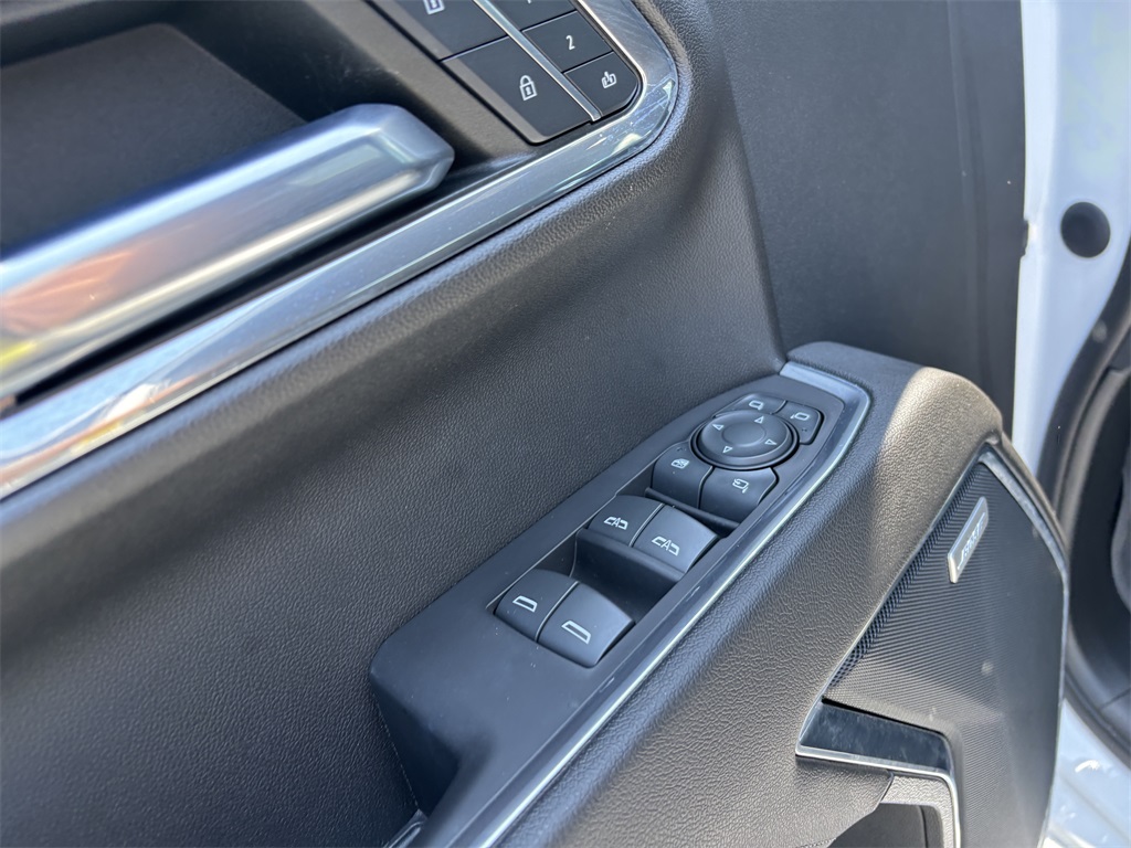 Vehicle image 55 of 61