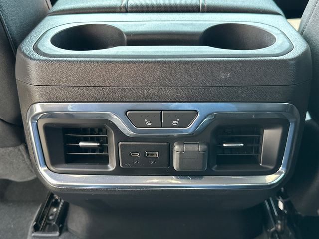 Vehicle image 19 of 37