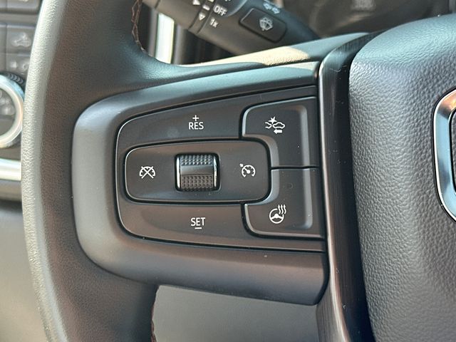 Vehicle image 28 of 37