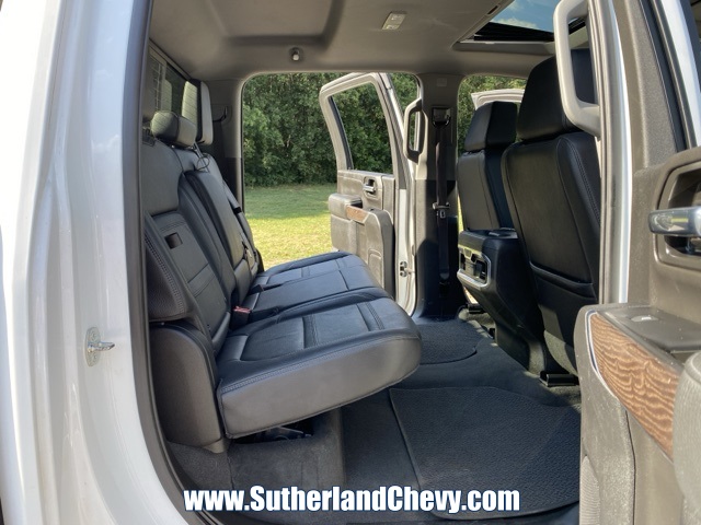 2023 GMC Sierra 2500HD Denali Image 17 of 59